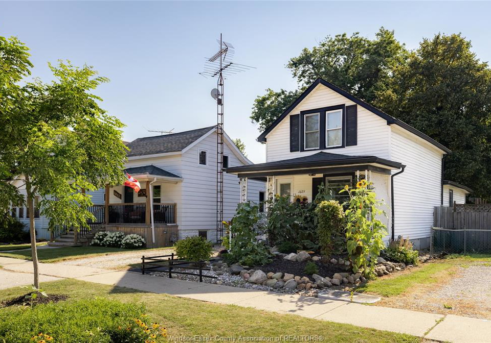 1025-william-street-tecumseh-ontario-26019269