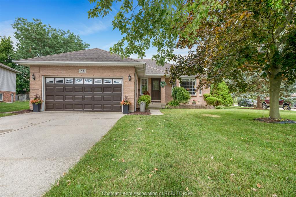 59-blossom-place-chatham-ontario-26019276