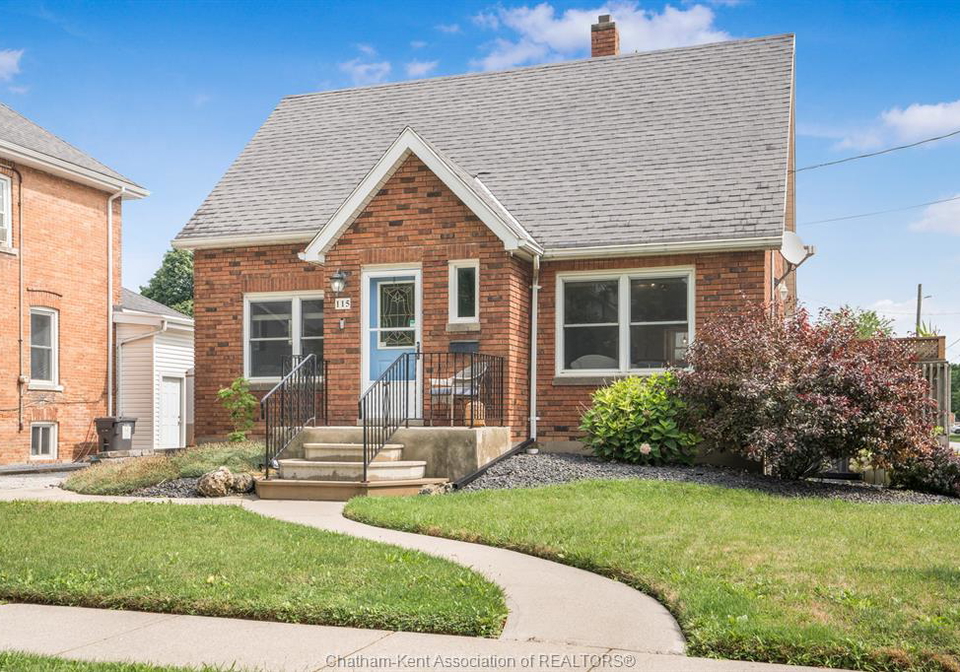 115-ursuline-avenue-chatham-ontario-26019278