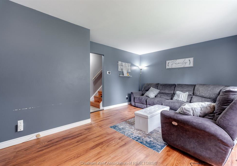 4-donalda-drive-chatham-ontario-26019280