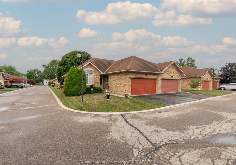 154-semenyn-avenue-chatham-ontario-26019286