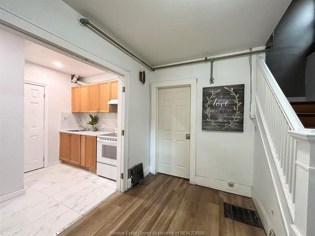 410-rankin-avenue-windsor-ontario-26019292