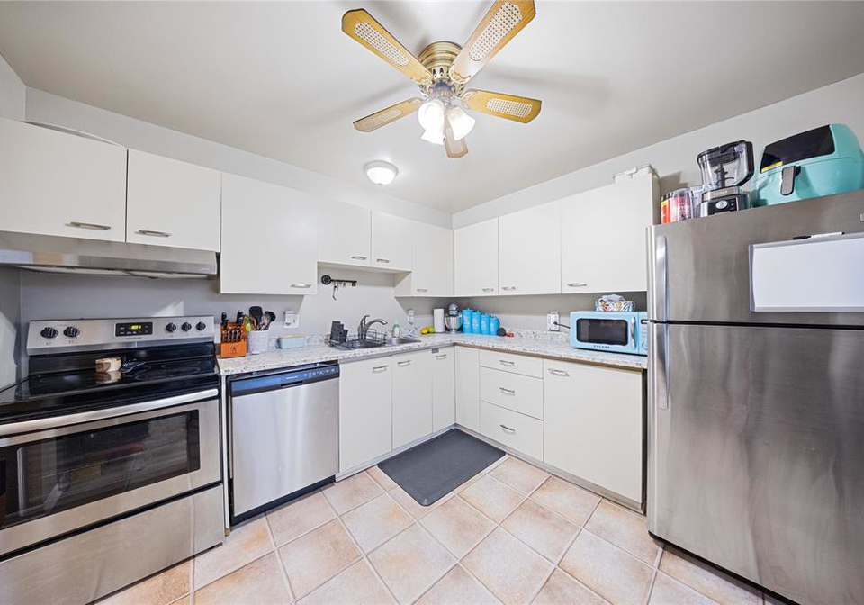 27-york-crescent-sarnia-ontario-26019293