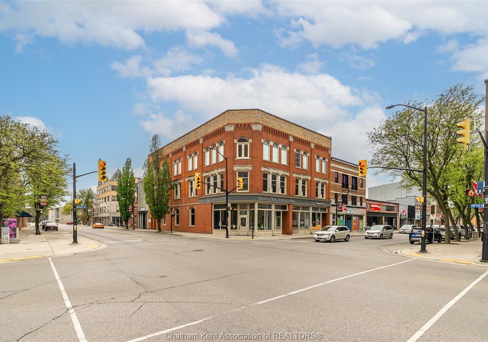 138-king-street-west-chatham-ontario-26019298