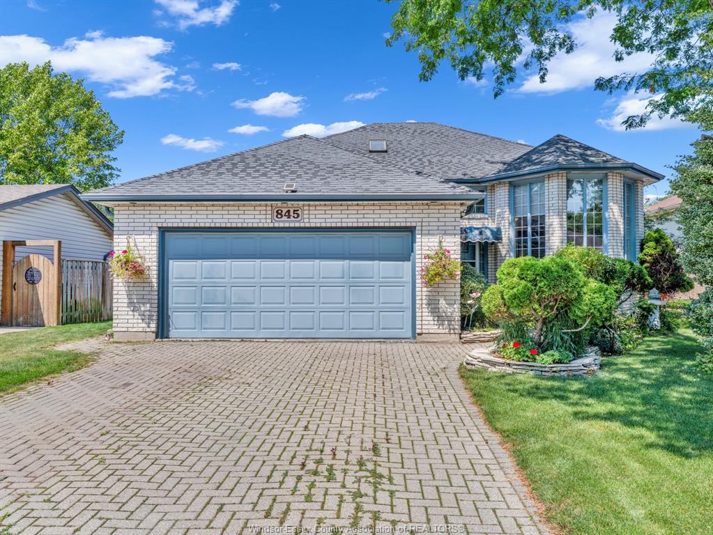 845-superior-street-lasalle-ontario-26019319