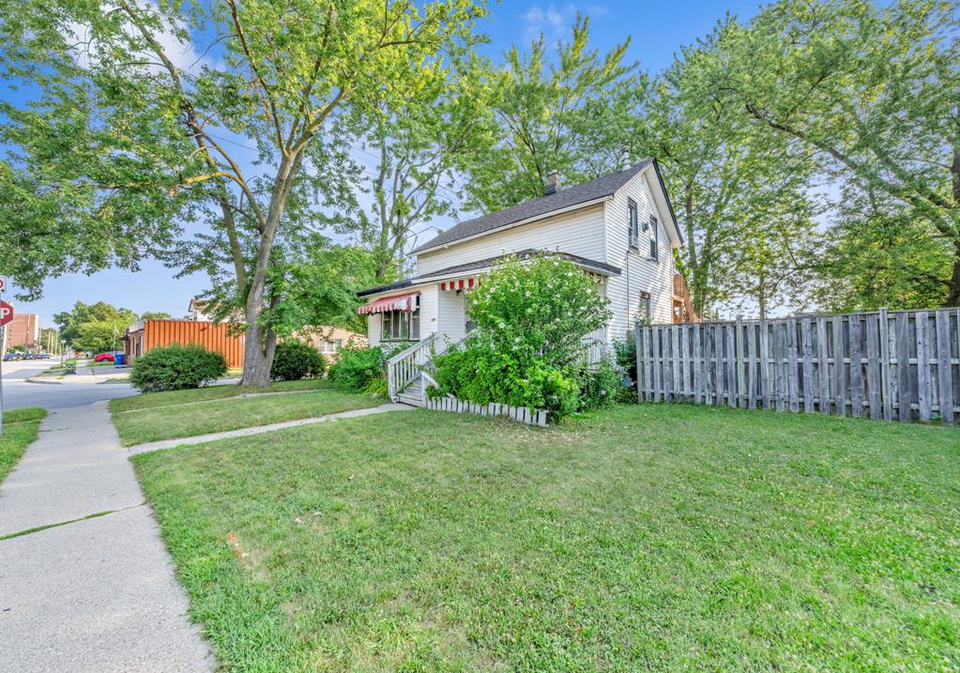 1108-felix-avenue-windsor-ontario-26019322