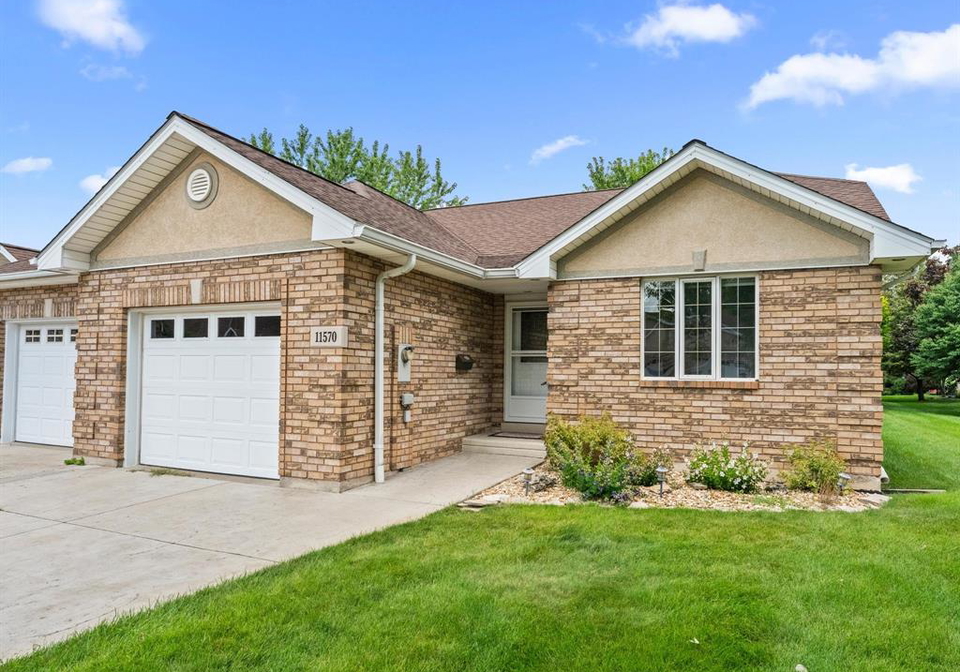 11570-cormorant-street-windsor-ontario-26019324