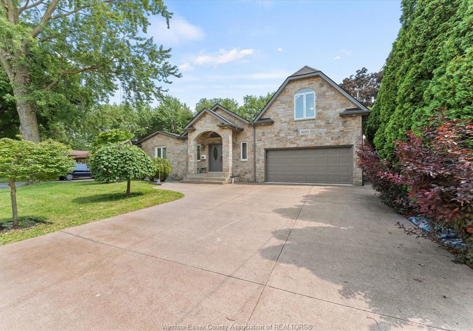 1055-roseland-drive-south-windsor-ontario-26019344