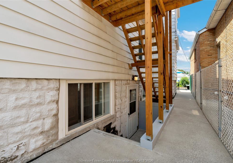 881-parent-avenue-windsor-ontario-26019345