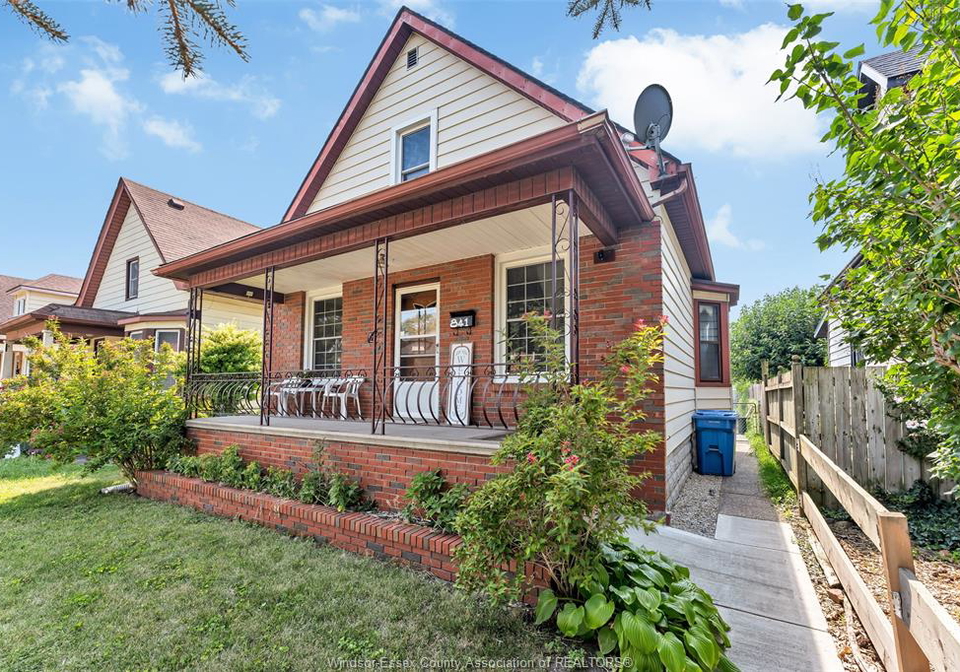 841-pierre-avenue-windsor-ontario-26019348