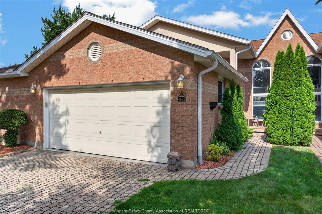 4629-eagle-crescent-windsor-ontario-26019349