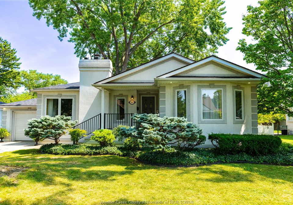 2850-academy-windsor-ontario-26019352