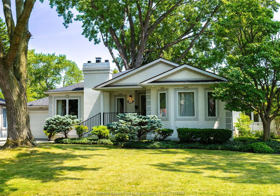2850-academy-windsor-ontario-26019352