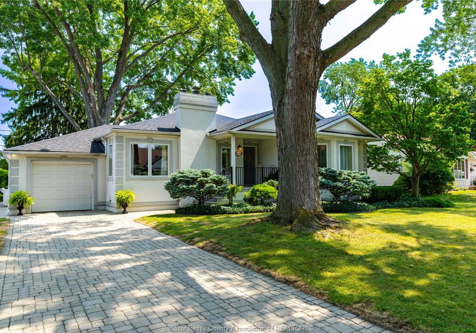 2850-academy-windsor-ontario-26019352