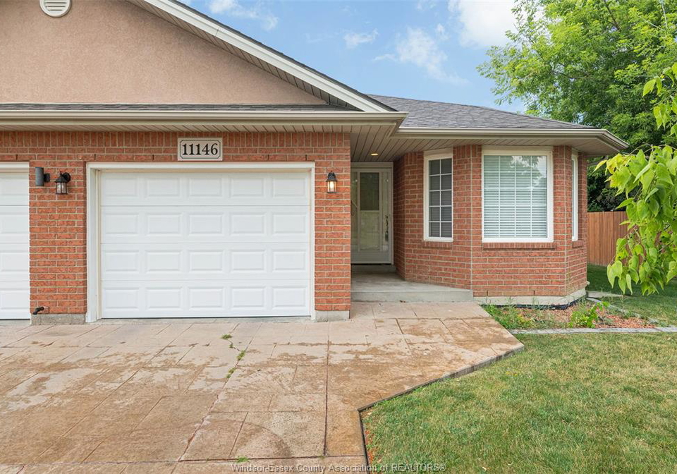 11146-firgrove-windsor-ontario-26019353