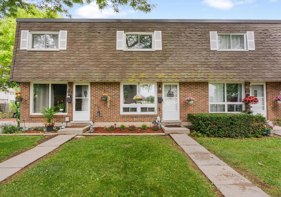 256-victoria-street-south-amherstburg-ontario-26019373