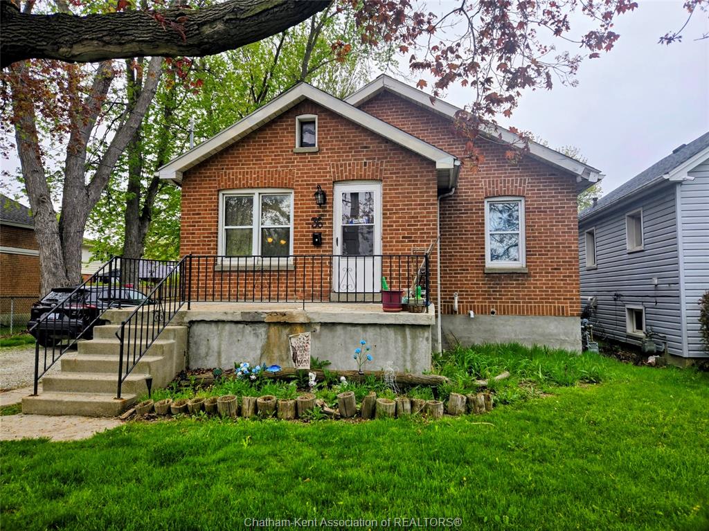 36-mcnaughton-avenue-e-chatham-ontario-26019393