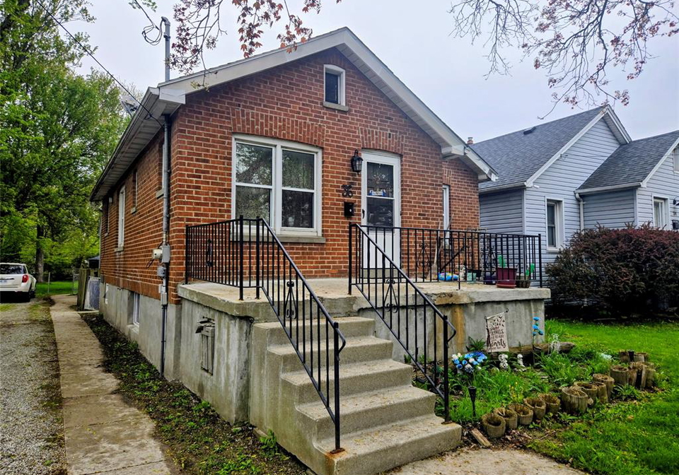 36-mcnaughton-avenue-e-chatham-ontario-26019393