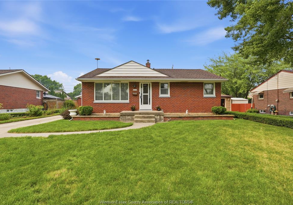 2631-askin-avenue-windsor-ontario-26019415