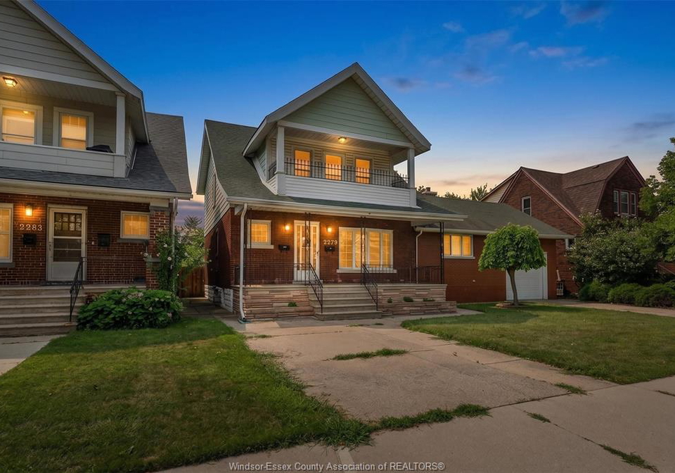 2279-lillian-avenue-windsor-ontario-26019437