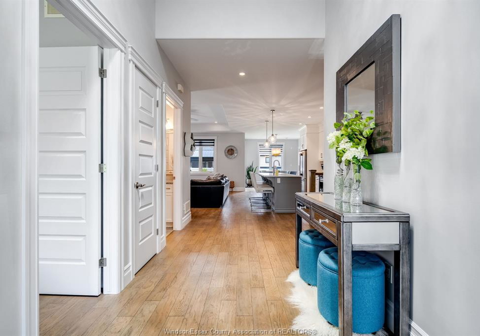1454-cypress-avenue-windsor-ontario-26019466
