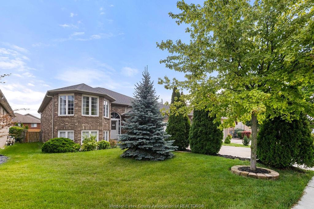 964-greenpark-windsor-ontario-26019481