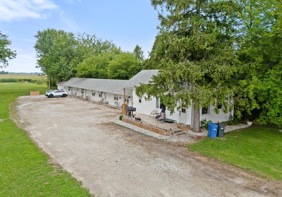 437-county-road-34-cottam-ontario-26019486