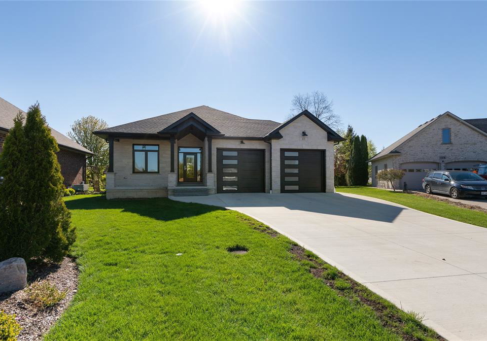 113-macdonald-street-lambton-shores-ontario-26019490