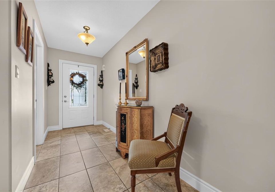 821-carriage-way-sarnia-ontario-26019497