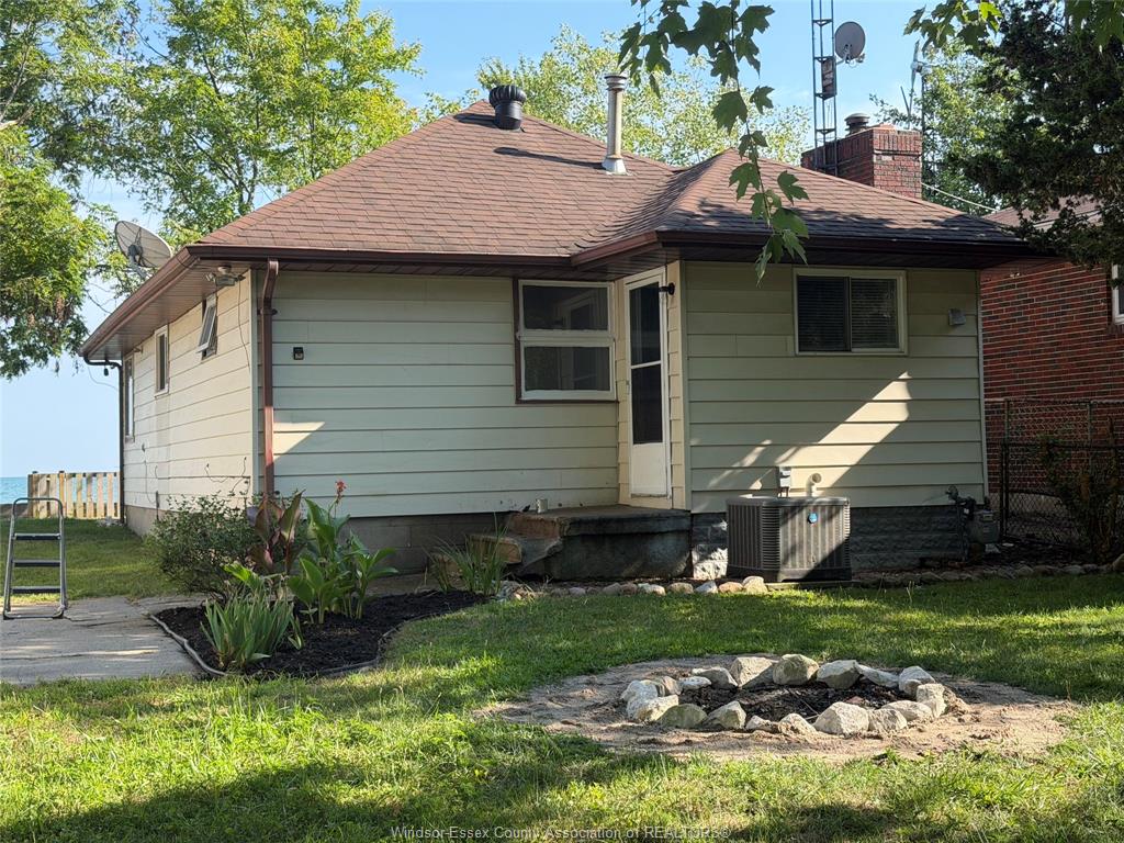 1437-heritage-road-kingsville-ontario-26019500