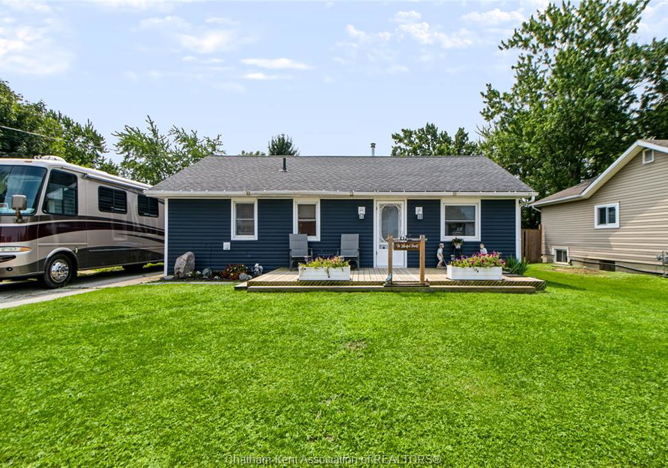 612-simcoe-street-warwick-watford-ontario-26019502