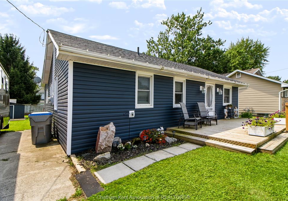 612-simcoe-street-warwick-watford-ontario-26019502