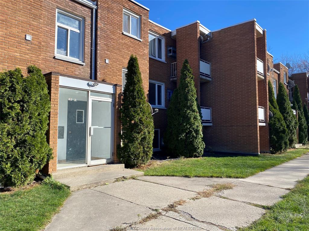 2476-rivard-avenue-windsor-ontario-26019505