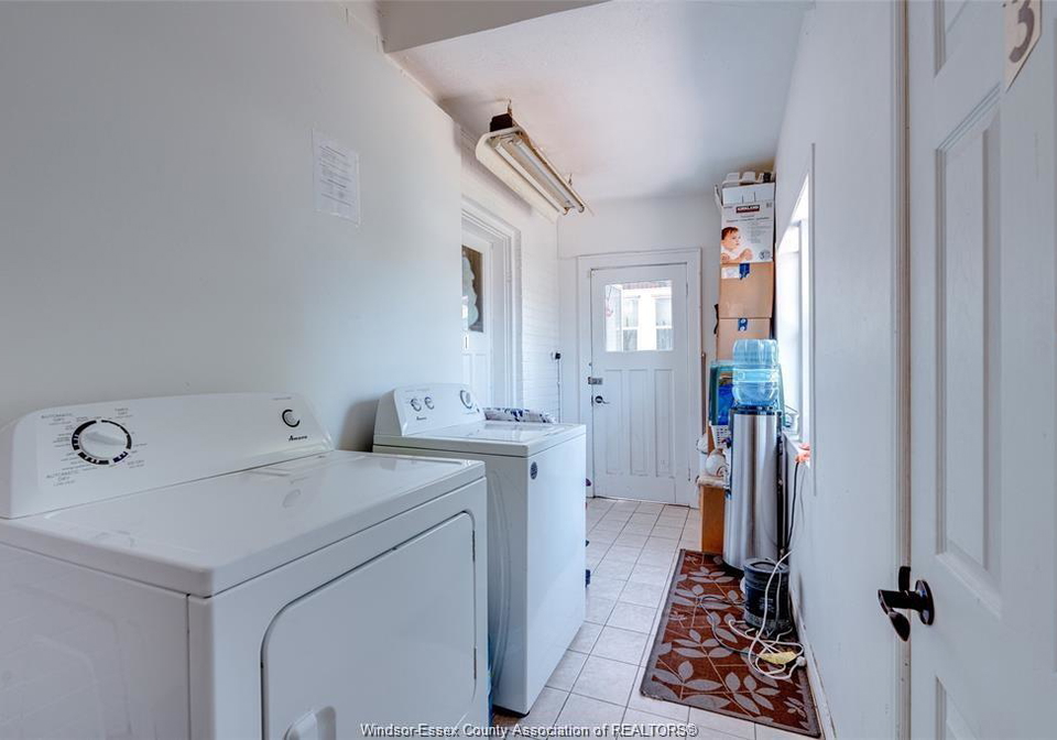 1627-marentette-avenue-windsor-ontario-26019507