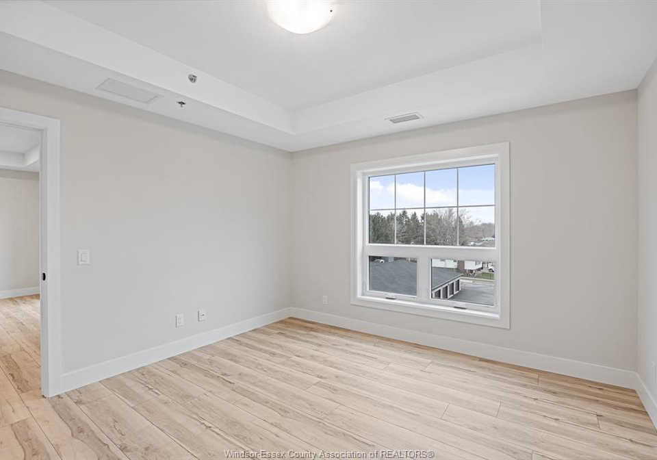 190-main-street-east-kingsville-ontario-26019510