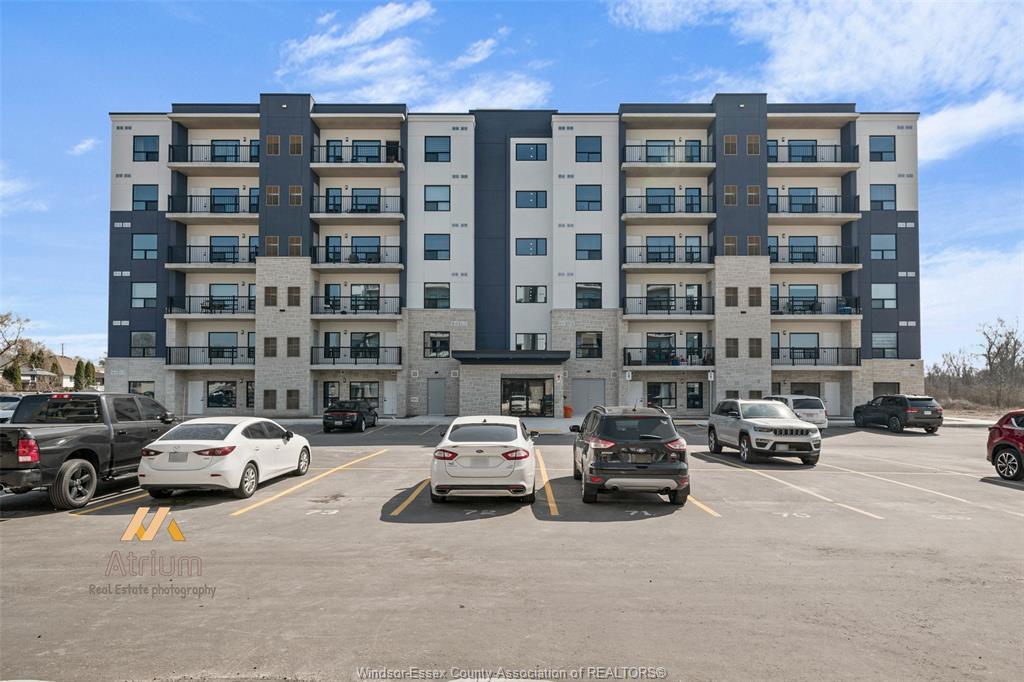 3320-stella-crescent-windsor-ontario-26019512