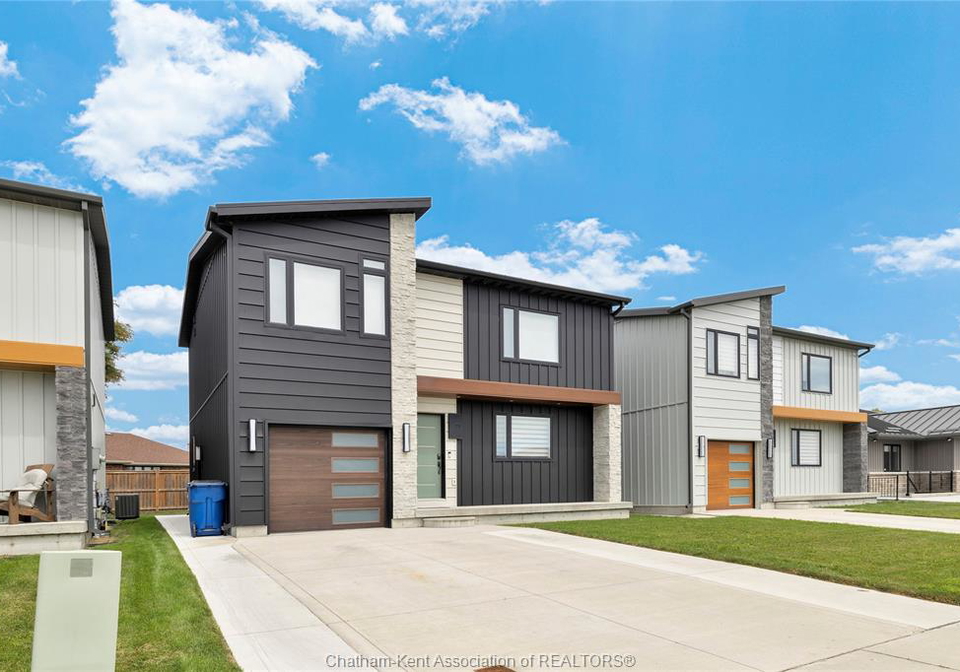 71-churchill-park-road-chatham-ontario-26019520