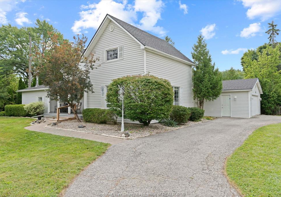 3214-rankin-avenue-windsor-ontario-26019521