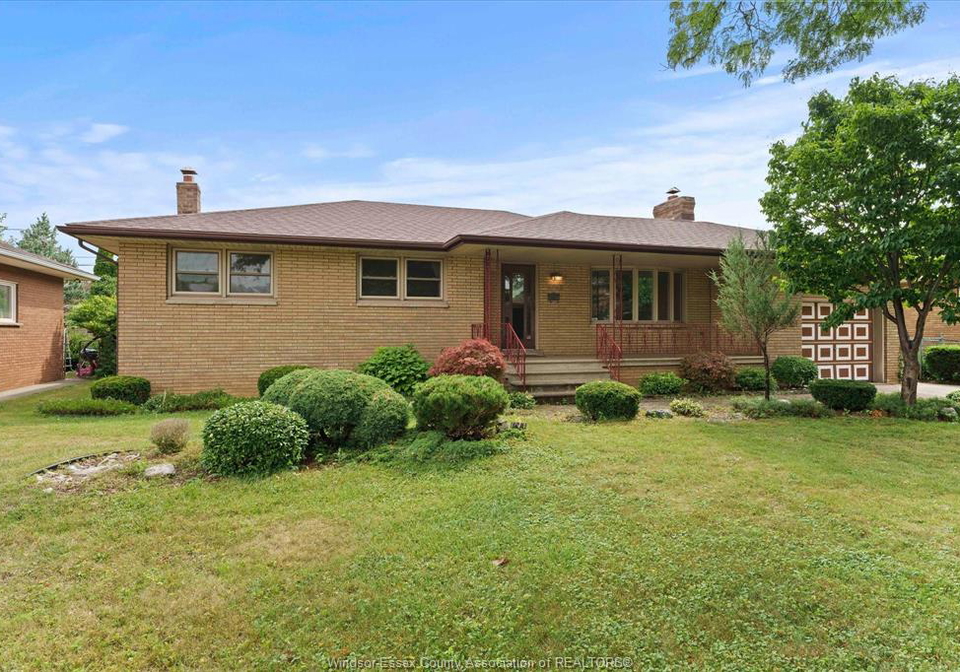 1782-randolph-avenue-windsor-ontario-26019532