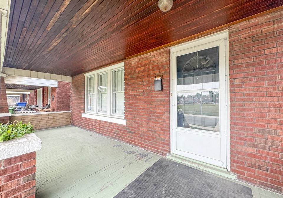 1111-elsmere-windsor-ontario-26019536