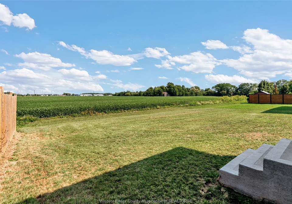 114-hazel-crescent-kingsville-ontario-26019560