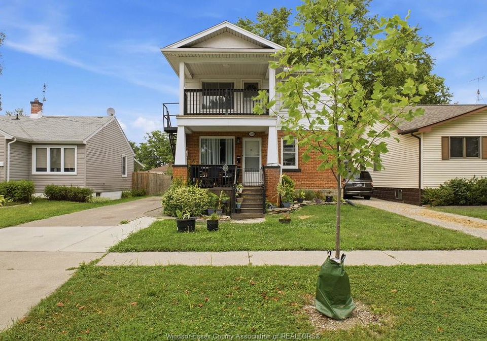 1338-bernard-road-windsor-ontario-26019572