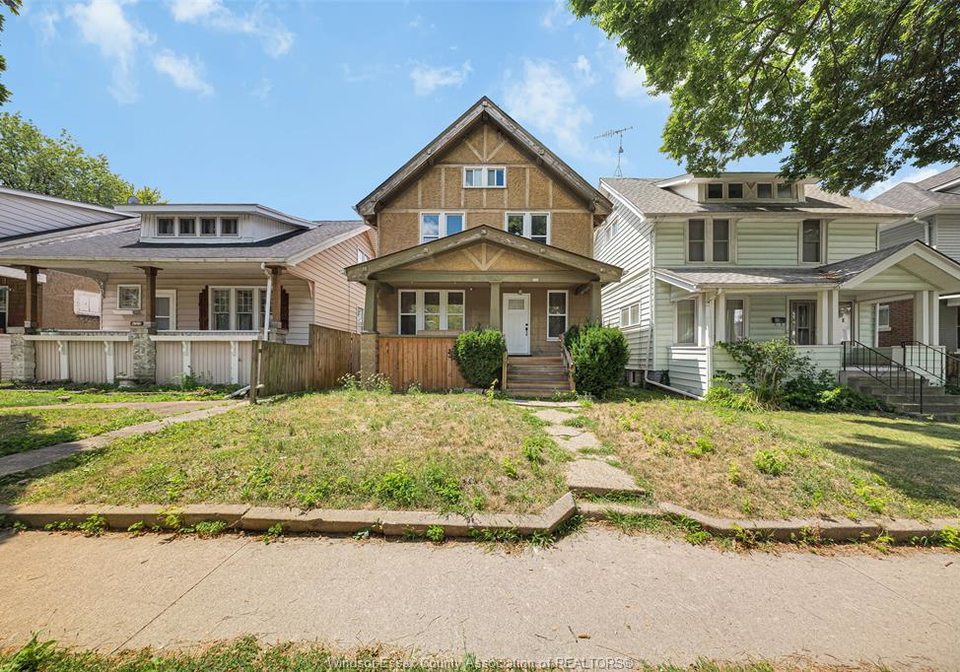 421-elm-avenue-windsor-ontario-26019578
