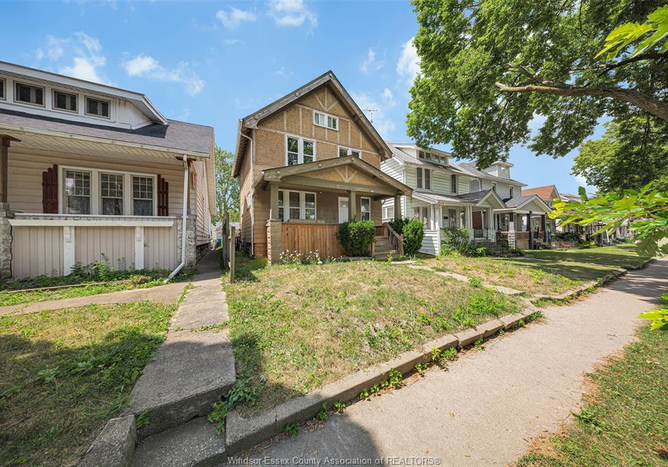 421-elm-avenue-windsor-ontario-26019578