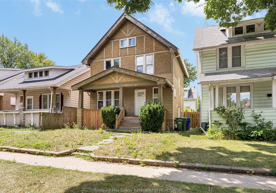 421-elm-avenue-windsor-ontario-26019578
