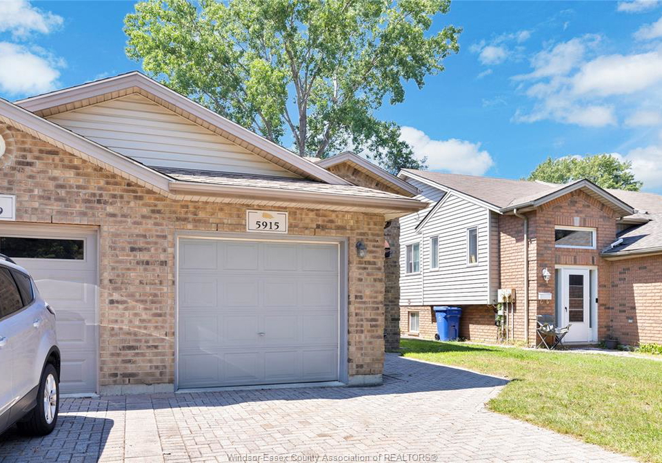 5915-north-woodmont-lasalle-ontario-26019582