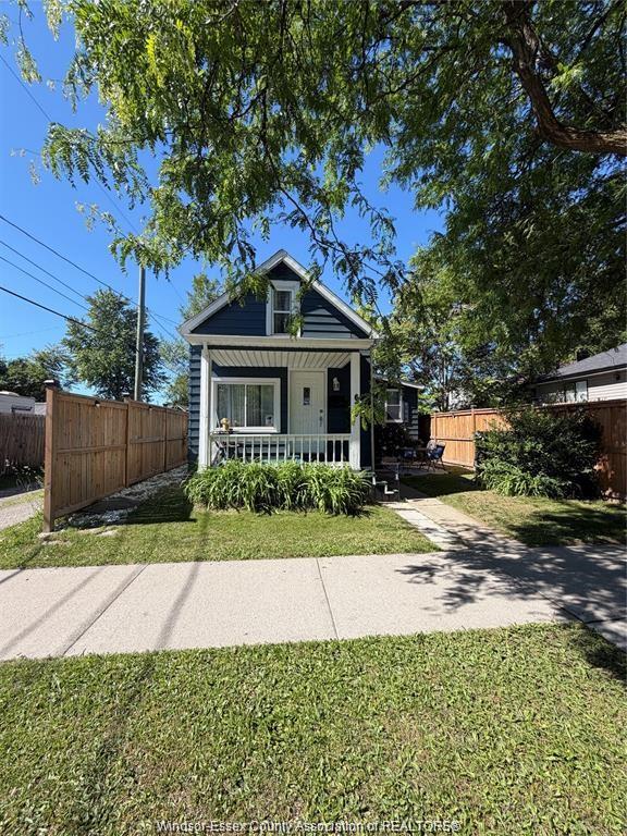 639-watkins-windsor-ontario-26019590