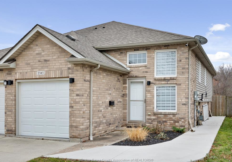2343-lamont-street-windsor-ontario-26019599