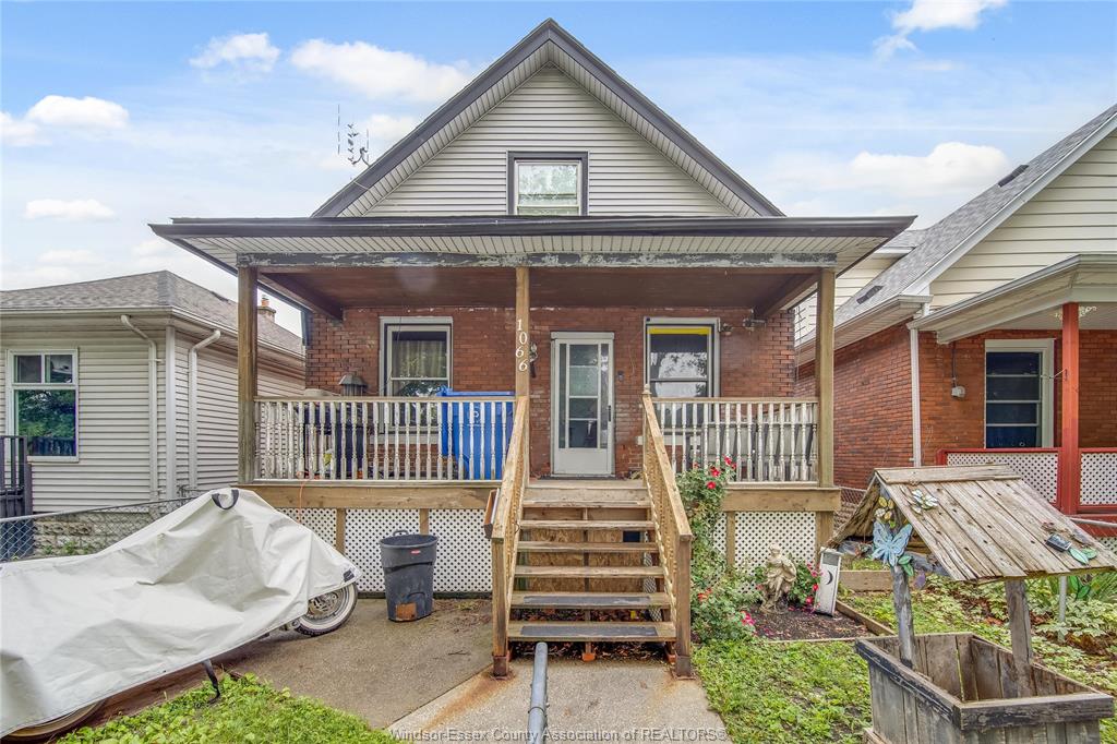 1066-hickory-windsor-ontario-26019609