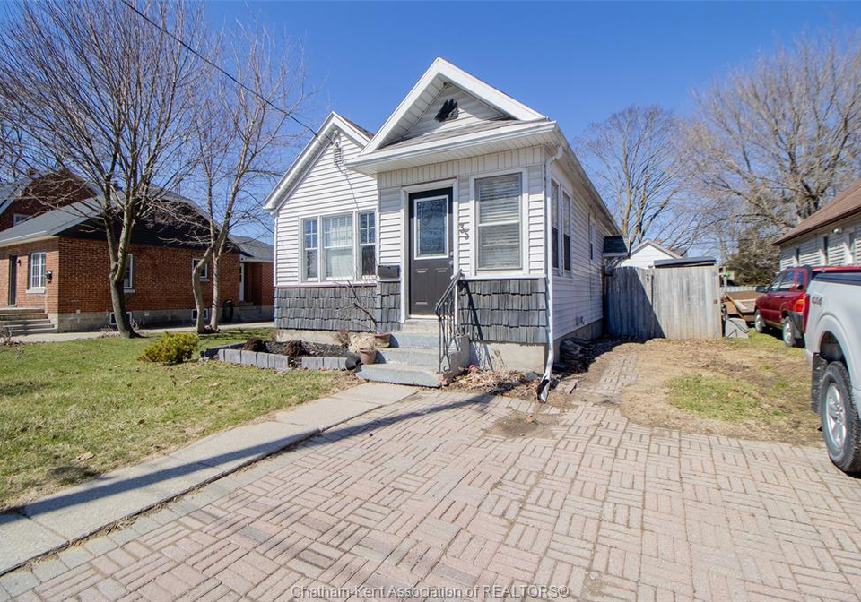 35-alexandra-avenue-chatham-ontario-26019658